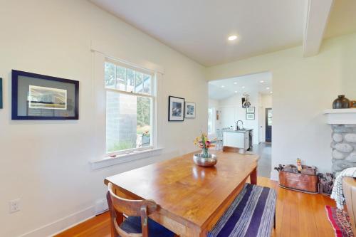 Fotografie z fotogalerie ubytování Harbor Farmhouse v destinaci Vashon