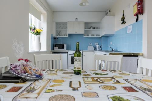 Gallery image of Marine Court Sea View in Bundoran
