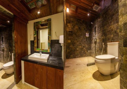 Koupelna v ubytování Nyaman Hostel