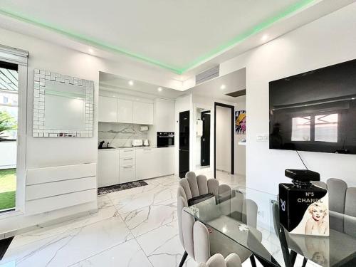 Gray D'Albion -2A8- 1 Chambre