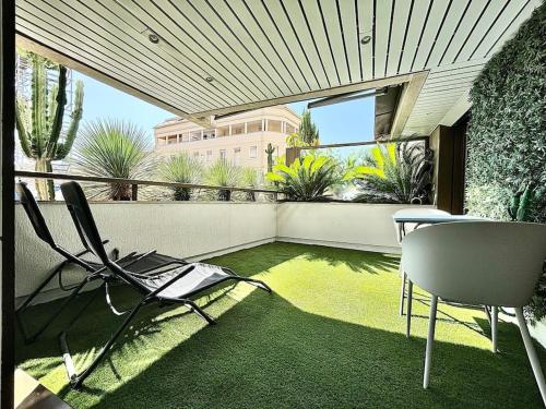 Gray D'Albion -2A8- 1 Chambre