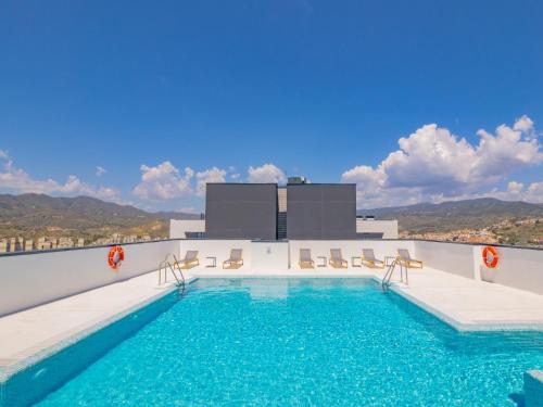 Cubo's Urban Sky Malaga Apartment West View 5