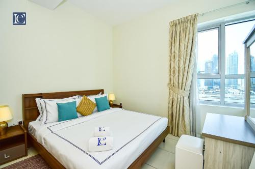 Fotografie z fotogalerie ubytování Luxury Escapes - Modern 1BR near the Metro in Armada Tower 3 JLT v Dubaji