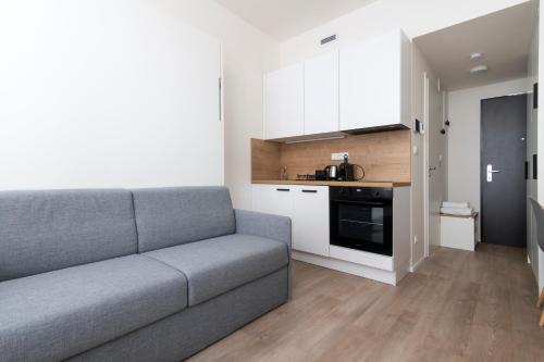 Kuchyň nebo kuchyňský kout v ubytování Studio Mozart, Free Onsite Parking, Air Conditioning, 1Gbs WiFi