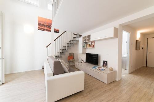 Cittadella Apartment by Mamo Florence