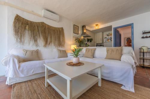 2nd line beach, garden, office & WIFI