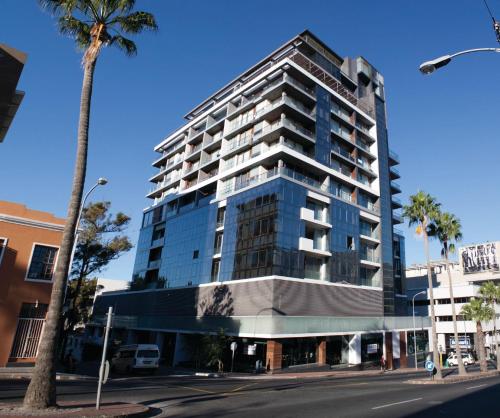 Gallery image of The Capital Mirage in Cape Town