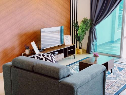 Χώρος καθιστικού στο Desaru City 5GWiFi Netflix BBQ 22MT9 By De Home