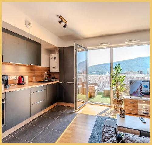 Una cocina o cocineta en Chez Sonia I T3 I Ambilly