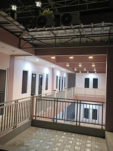 Фотография из галереи Karana Guesthouse Syariah Bandung & Luang Cafe в Бандунге