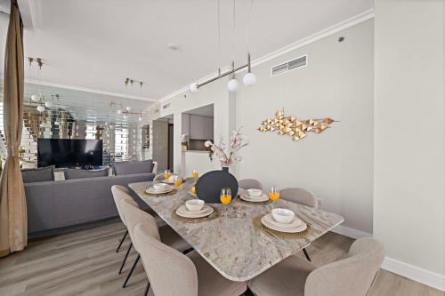Gallery image of Stylish 3BR Burj Khalifa & Fountain Views, Walk to Dubai Mall & Metro in Dubai