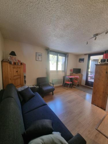 LE BOIS DES COQS 1 Studio 2 à 3p Serre Chevalier 1350m avec balcon 5m2 parking et casier à ski