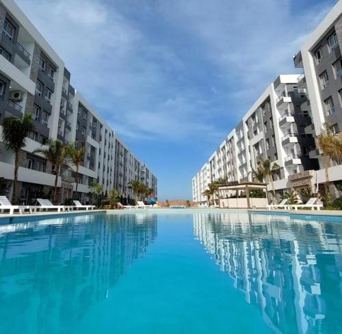 Bazén v ubytování Fanadir Bay Resort & Aqua Escape nebo v jeho okolí