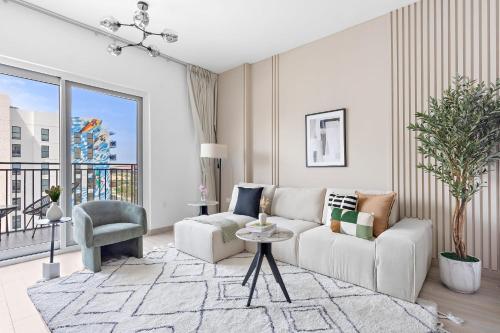 Silkhaus Vacation Homes Chic 1BDR with Canal View on Yas Island