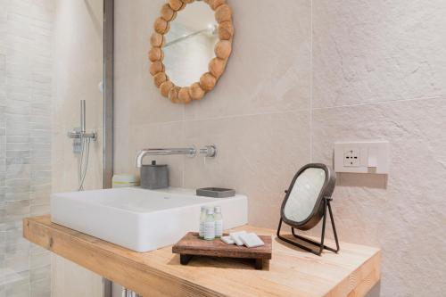 Salle de bains dans l'établissement ASILO in BAROLO - La Villa