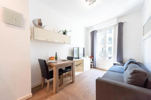 Cannes 1-Br Apartment in the Carré d’Or