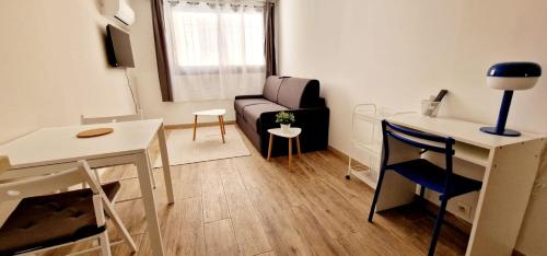 1 Le Saint Joseph studio with AC in the city center of Antibes