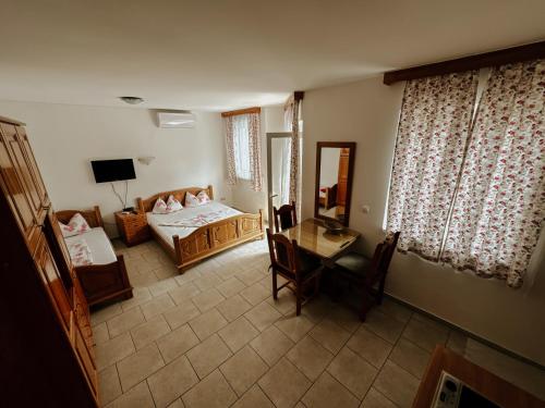 Posteľ alebo postele v izbe v ubytovaní Krk Kornic Apartments