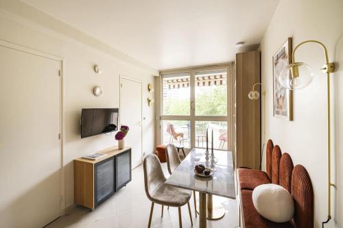 Η κουζίνα ή μικρή κουζίνα στο Atlantis Suite - Duke Housing