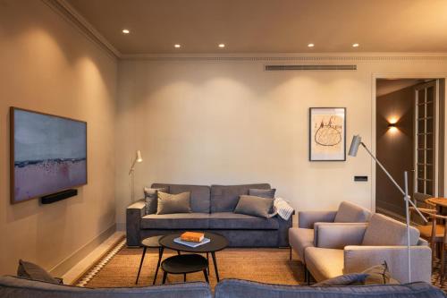 Lovely 6 BR Flat in L'Eixample