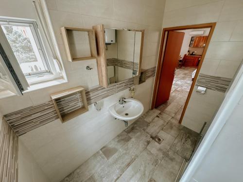 Kúpeľňa v ubytovaní Krk Kornic Apartments