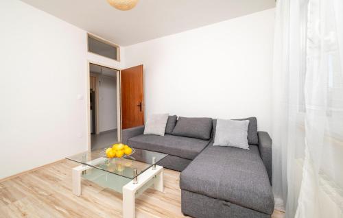 Awesome Apartment In Pula With Wifi