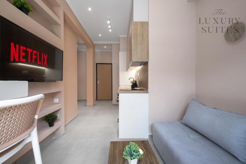 Aelia Jacuzzi Suite, The Luxury Suites