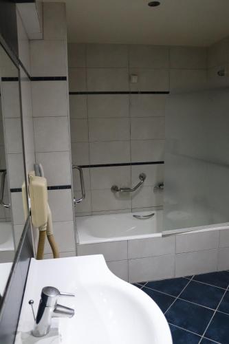 Ένα μπάνιο στο Hotel Theoxenia
