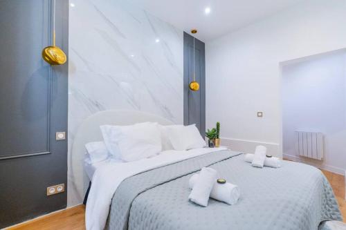 Luxurious Apartment with Stylish Design and Comfort - 105