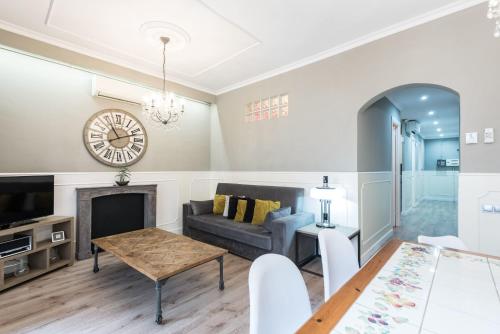 The Collection Barcelona - Eixample 3BD Apartment with Private Terrace