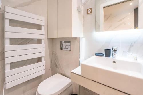 Luxurious Apartment with Stylish Design and Comfort - 105