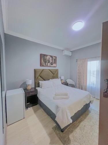 Φωτογραφία από το άλμπουμ του La Bronze Guest Lodge σε Newcastle