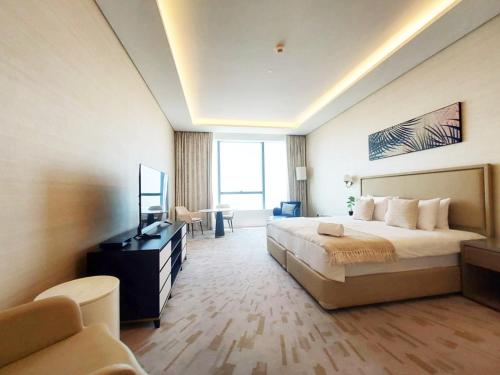 Palm Tower where Luxury & View meet in one place photo 3