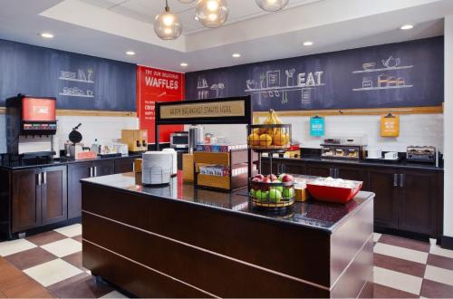 Hampton Inn Cincinnati Northwest Fairfield Image