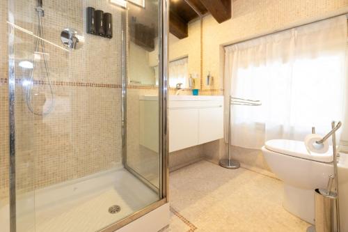 Kúpeľňa v ubytovaní Isaia Garden -Private Garden Spa Bath BolognaRooms