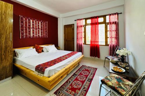 Ένα ή περισσότερα κρεβάτια σε δωμάτιο στο Pine View Retreat Homestay