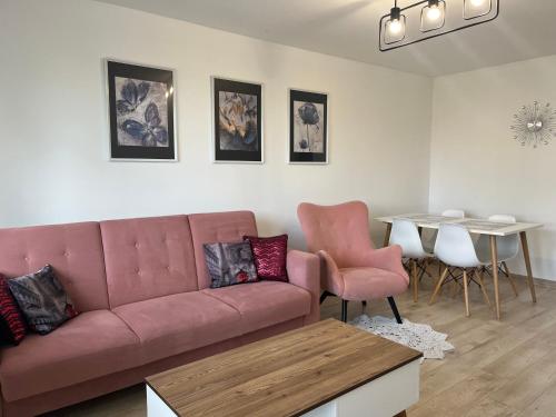 Χώρος καθιστικού στο Apartament z balkonem