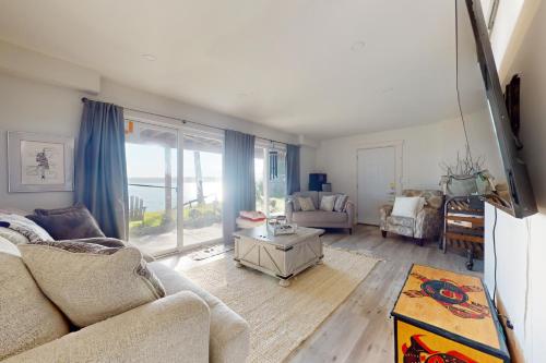 Χώρος καθιστικού στο Harrington Hideaway - Entire Property