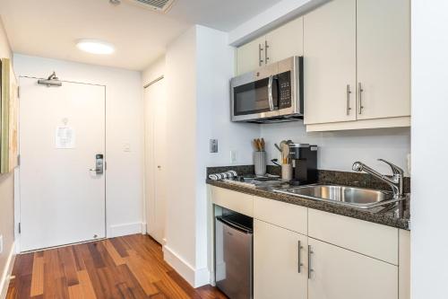 Renovated Coconut Grove Studio includes Parking photo 14
