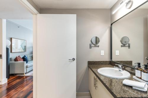 Renovated Coconut Grove Studio includes Parking photo 19