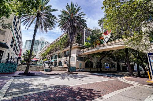 Renovated Coconut Grove Studio includes Parking photo 29