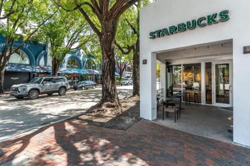 Renovated Coconut Grove Studio includes Parking photo 42