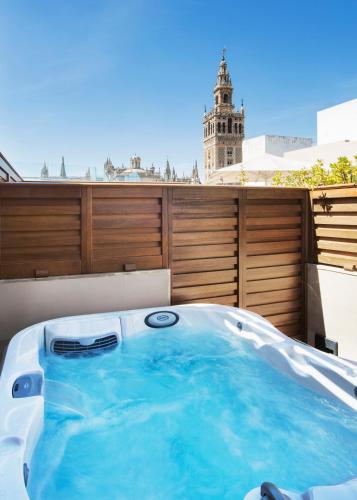 Piscina di Hotel Casa 1800 Sevilla o nelle vicinanze