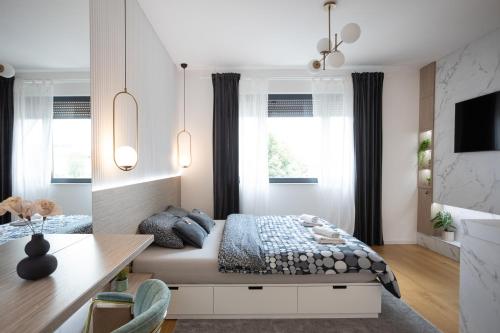 La Dolce Vita,LUX Designer decorated, Free parking