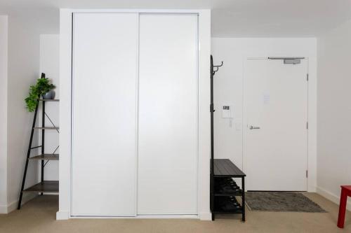 Gambar di galeri bagi 2Bd 2Bath Modern Apt Turramurra di Turramurra
