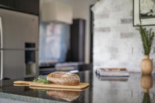 Η κουζίνα ή μικρή κουζίνα στο The Lodge - By Berry Getaways