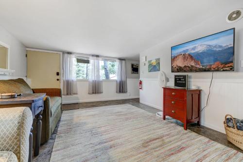 Φωτογραφία από το άλμπουμ του The Barracks Forest Escape Dog Friendly BBQ σε Κολοράντο Σπρινγκς