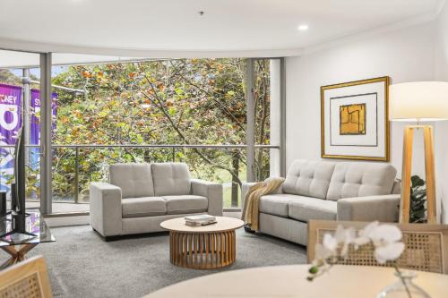 Χώρος καθιστικού στο Luxurious Apartment only 250m Walk To Opera House