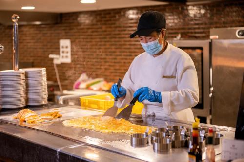 Mad på resortet eller i nærheden