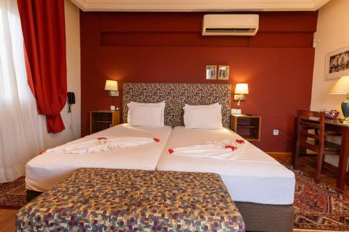 Gallery image of Golden Hill Parker Hotel in Elmina